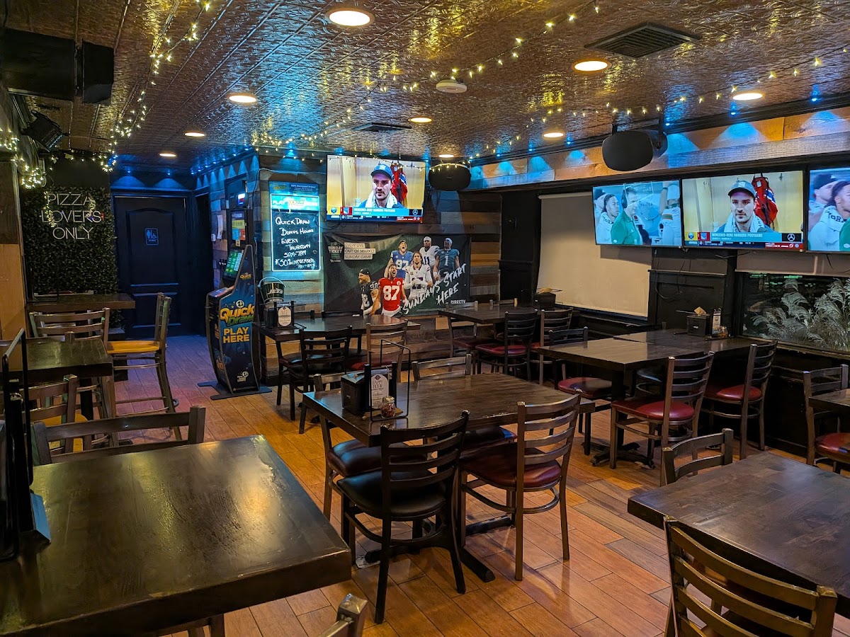 Wayne Ale House & Pizza-3